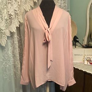 Vince Camuto Dusty Rose Pink Woven Polyester High-Low Blouse Tie Collar …